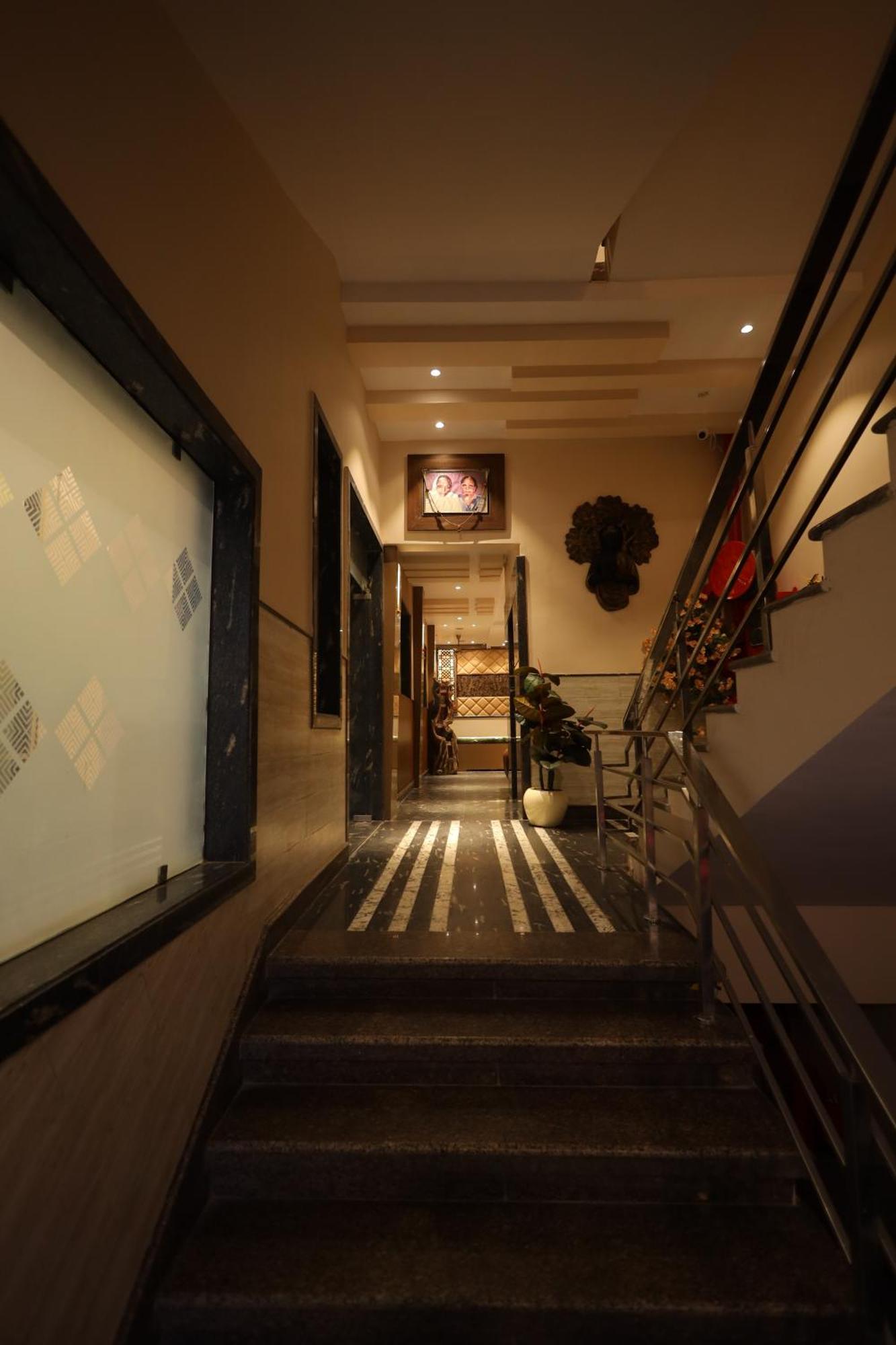Hotel Bhagyaraj Palace A Luxury Hotel Keshavpuram Канпур Экстерьер фото