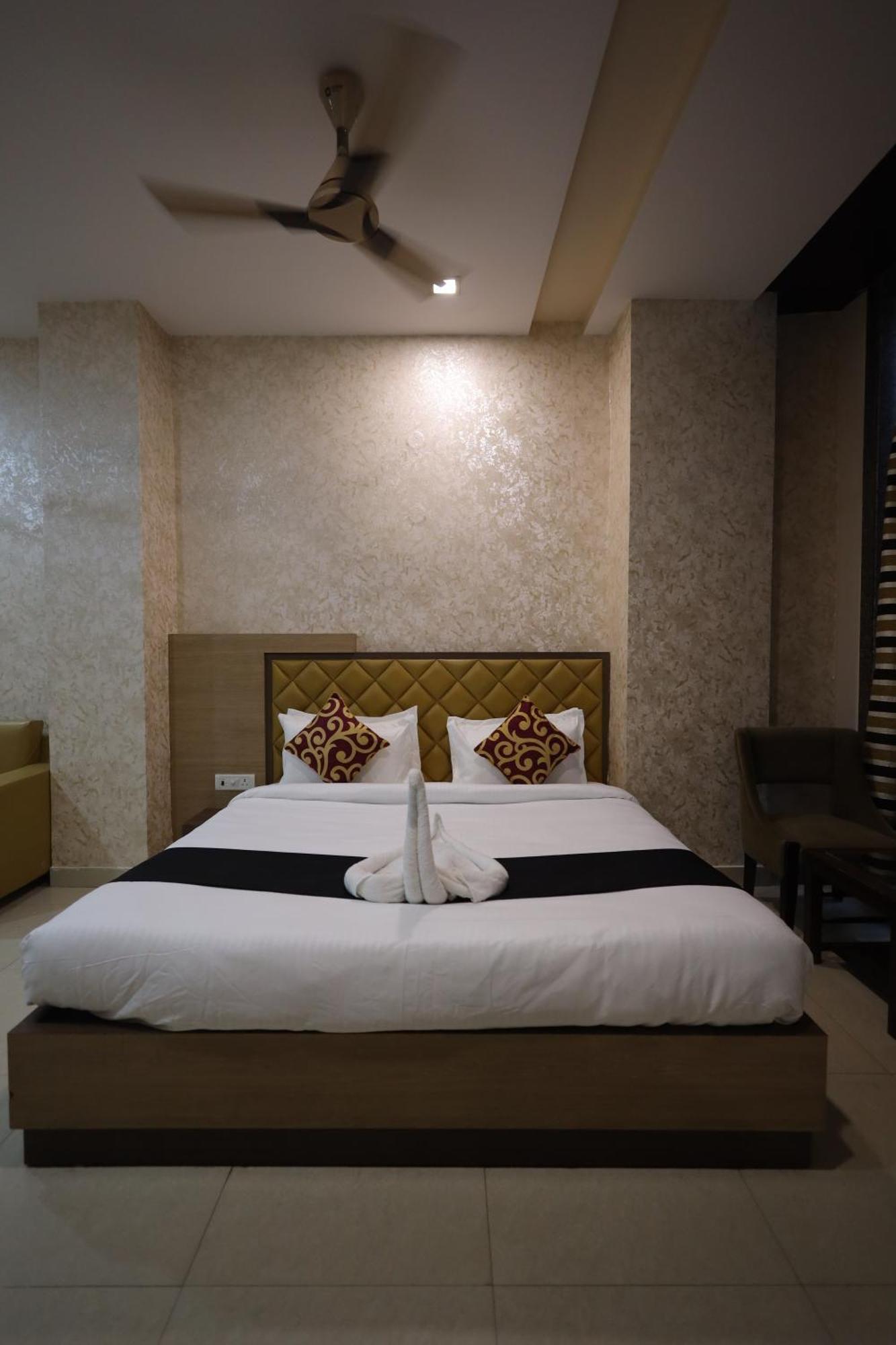 Hotel Bhagyaraj Palace A Luxury Hotel Keshavpuram Канпур Экстерьер фото