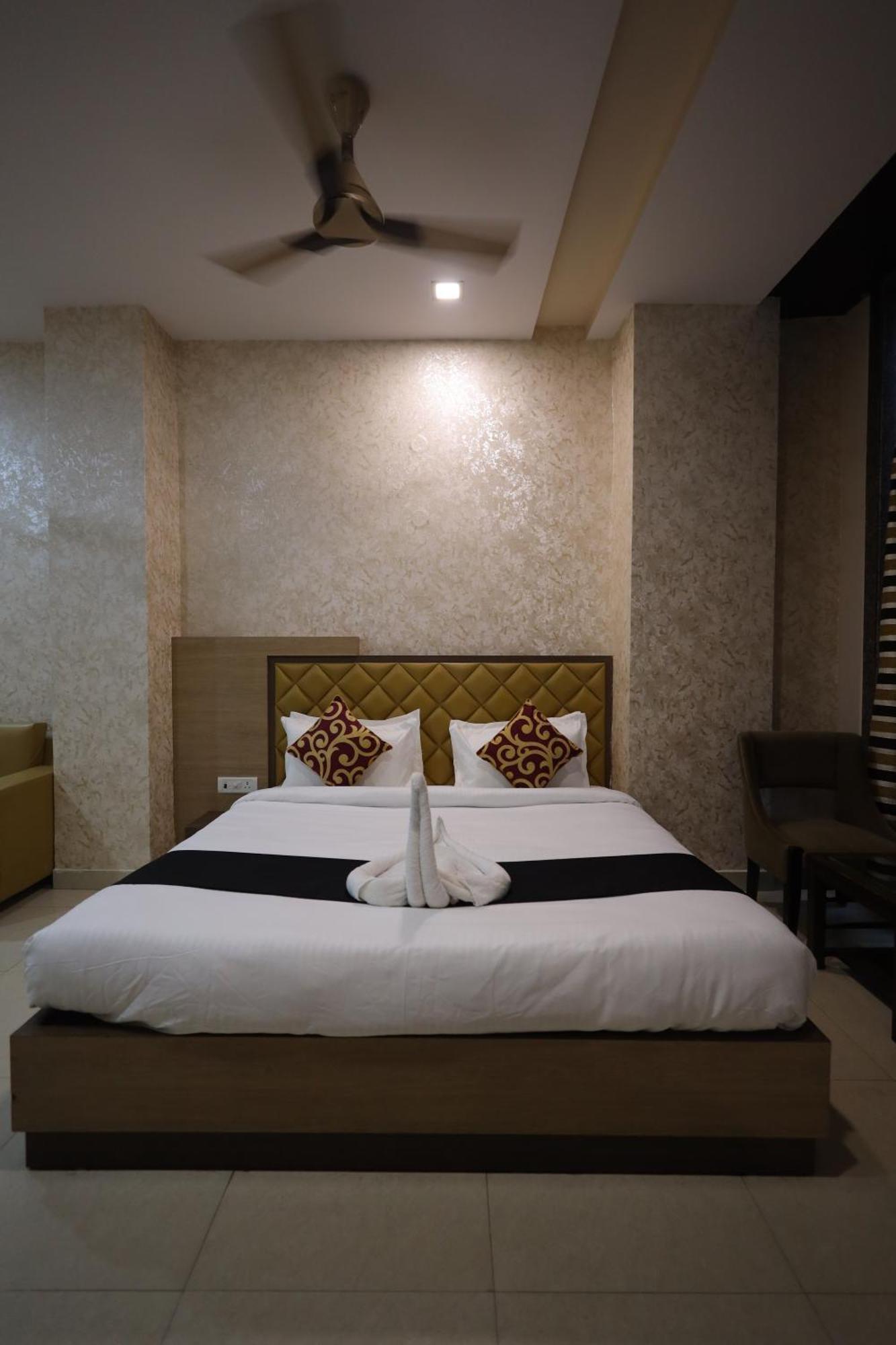 Hotel Bhagyaraj Palace A Luxury Hotel Keshavpuram Канпур Экстерьер фото
