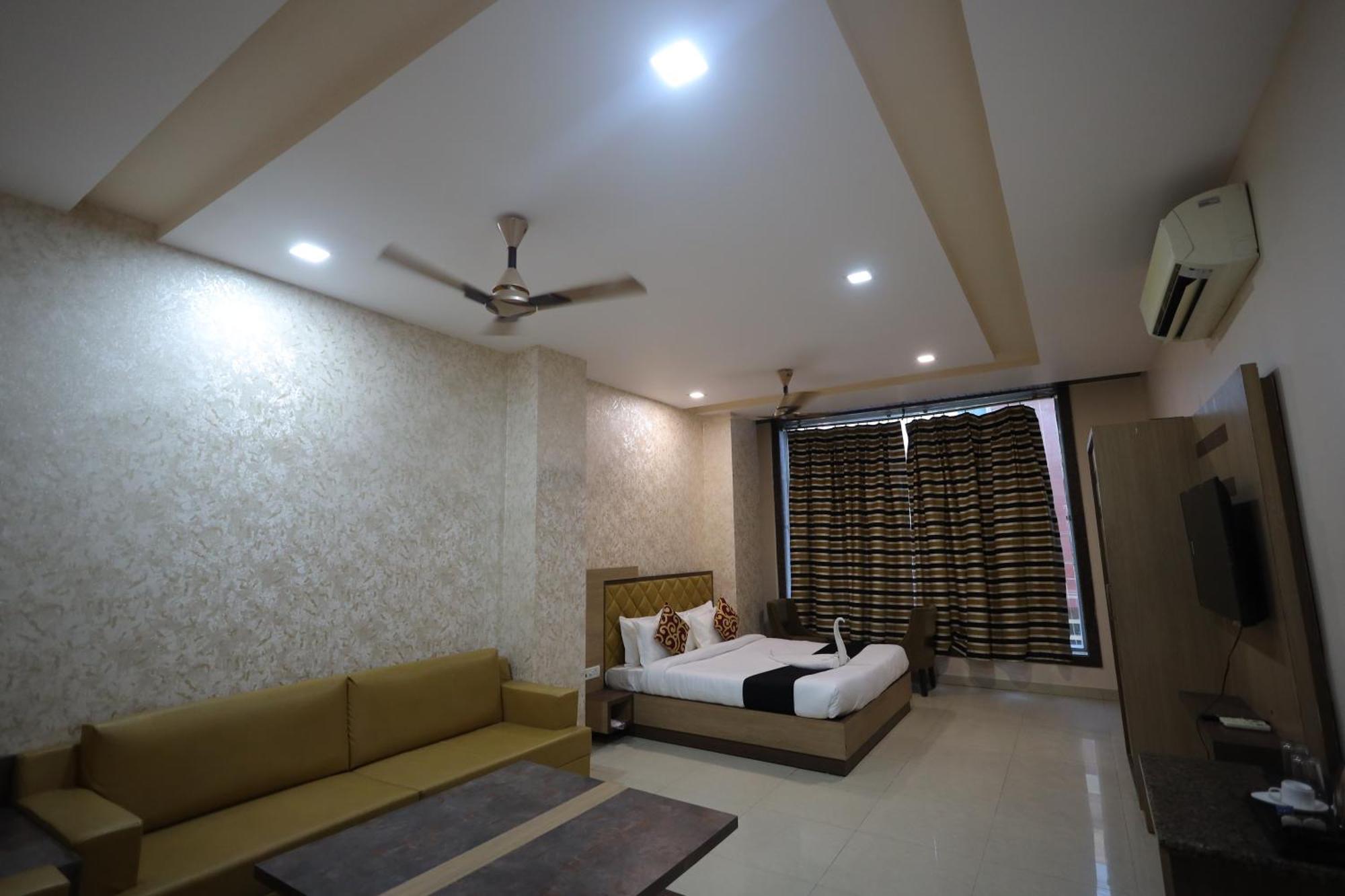 Hotel Bhagyaraj Palace A Luxury Hotel Keshavpuram Канпур Экстерьер фото