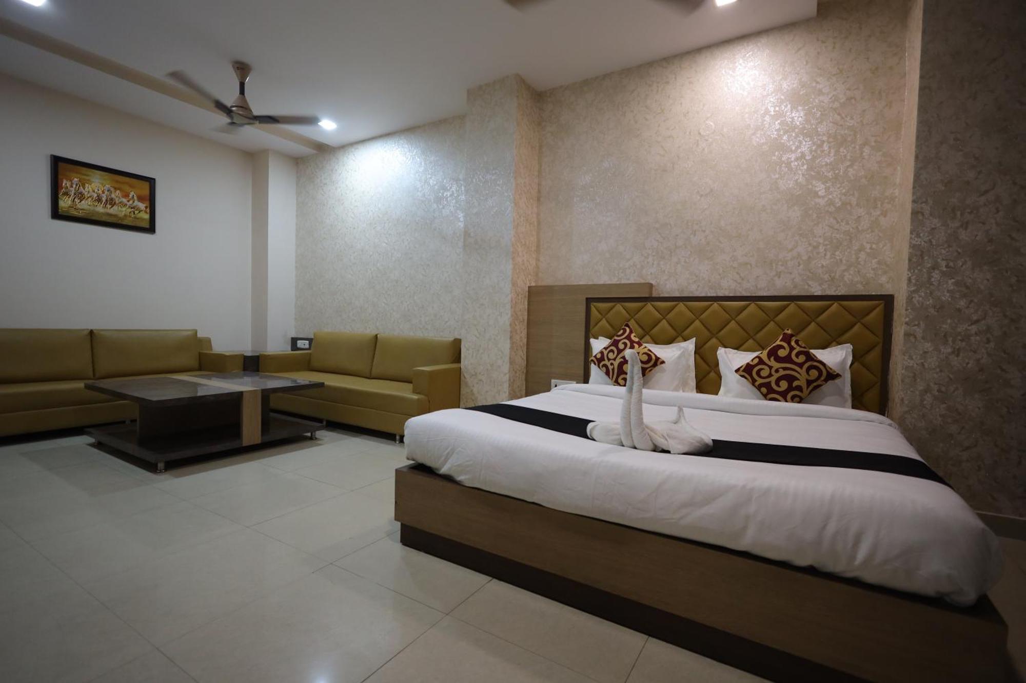 Hotel Bhagyaraj Palace A Luxury Hotel Keshavpuram Канпур Экстерьер фото